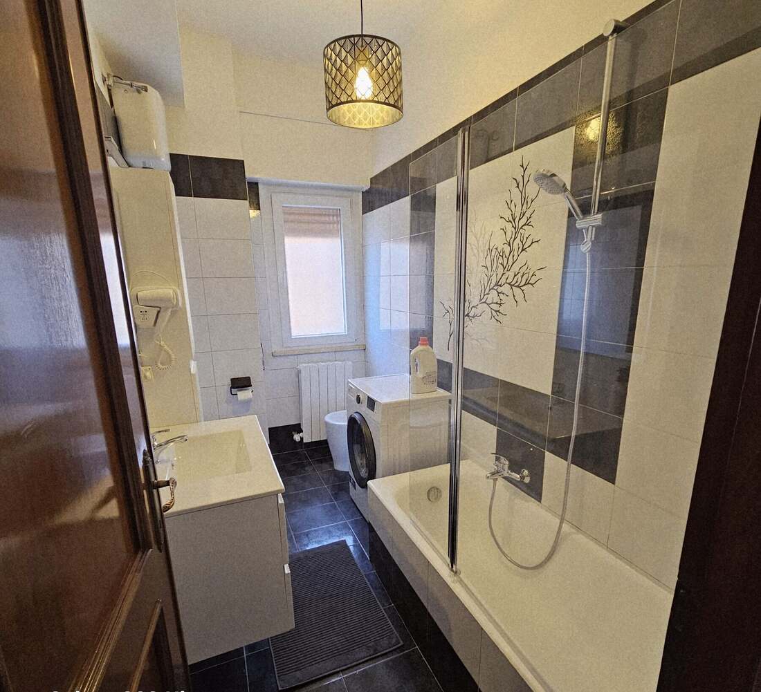 Il bagno con doccia