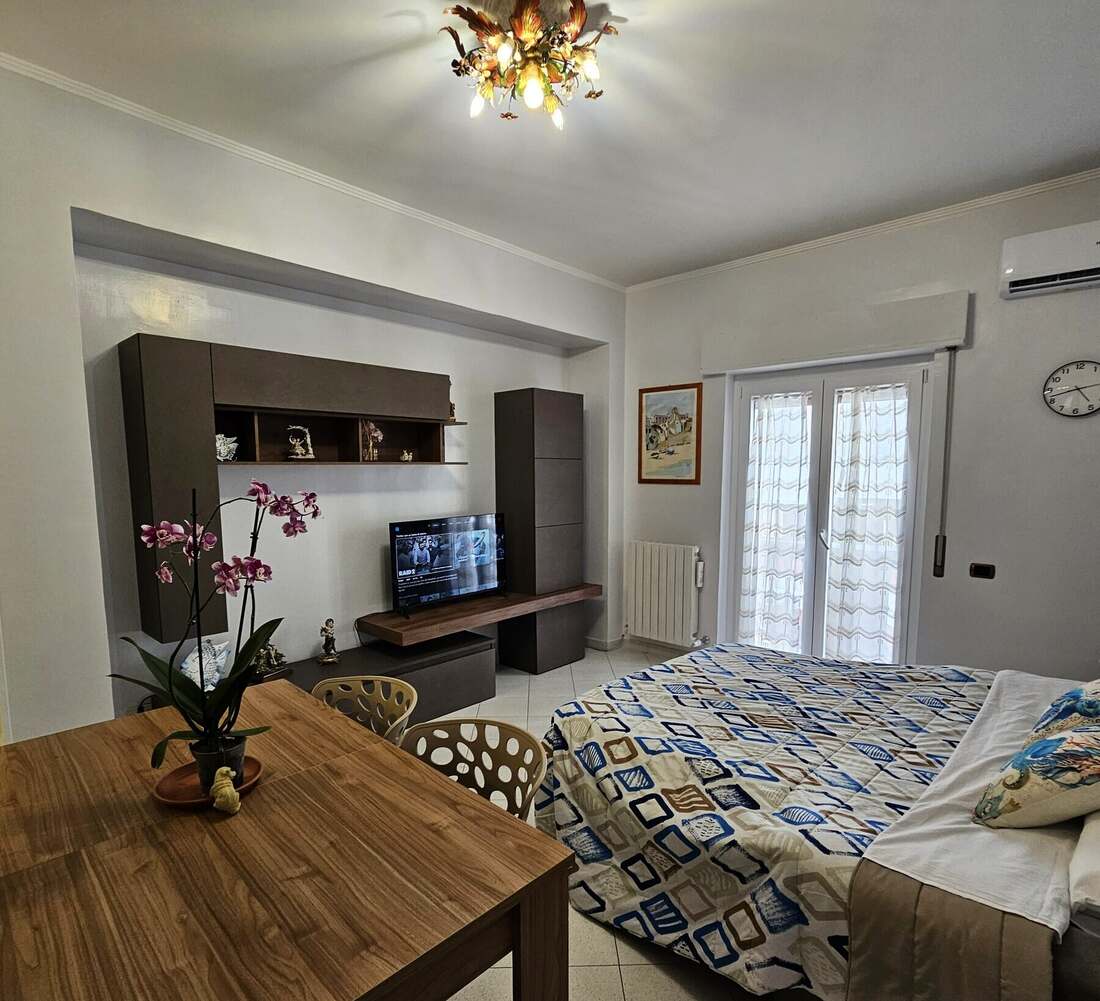 La sala vista dalla finestra